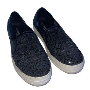 Skechers Street Memory Foam Women’s Size 8.5 Black Slip On Tennis Shoes Beaded